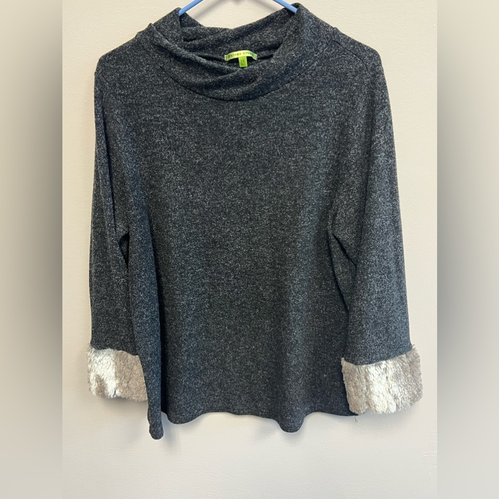 Trisha Tyler sweater with fur cuffs size 1X